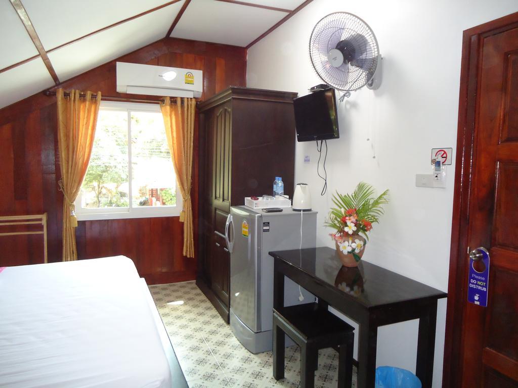 Sea Breeze House, Naiplao Beach Khanom Exterior photo
