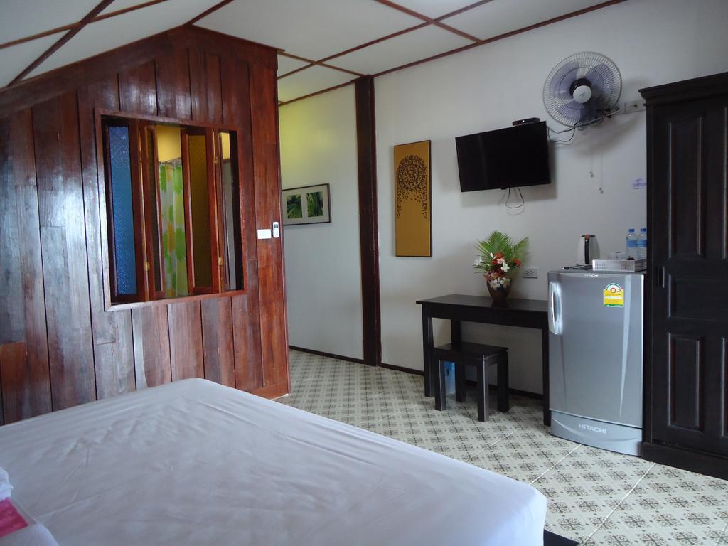 Sea Breeze House, Naiplao Beach Khanom Exterior photo
